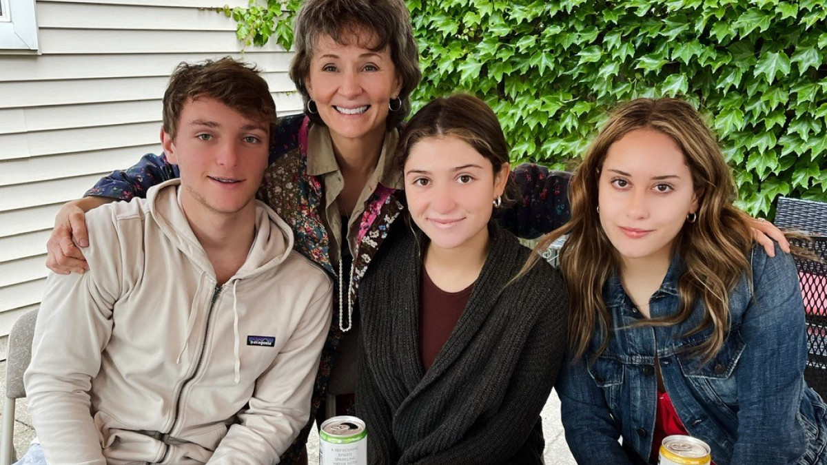 Laura Rosch, DO, FACOI and her children